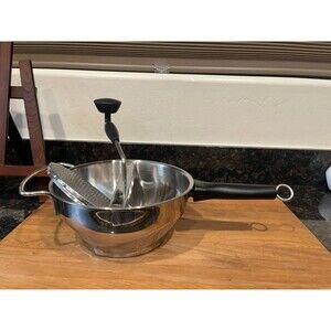 The Hungry Artisan Food Mill With 3 Grinding Discs